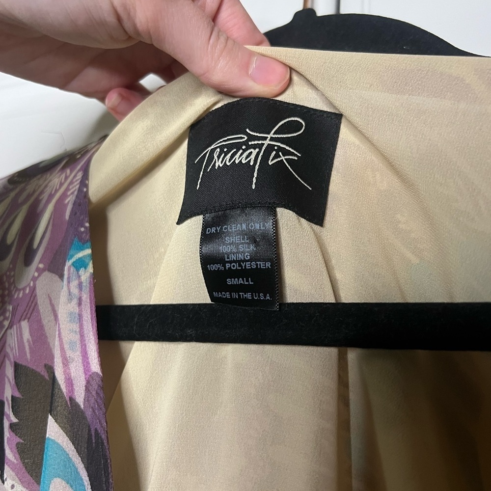 Vintage Tricia Fix 100% Silk Peacock Print Dress | Made in USA - Picture 10 of 13